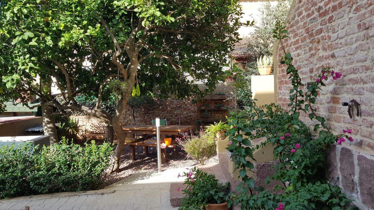 Piero'S Apartment كاربونيا المظهر الخارجي الصورة